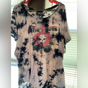 Plus size guns and roses t shirt